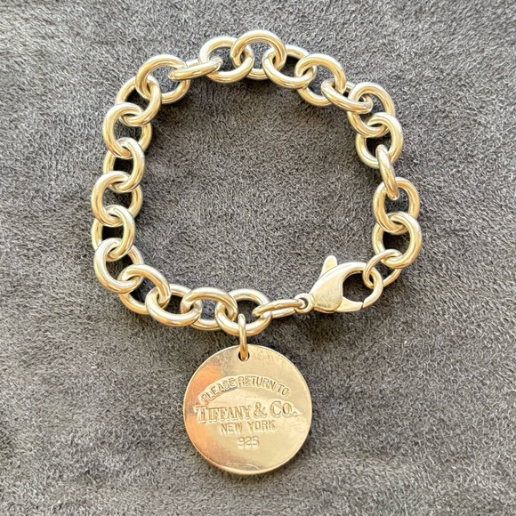 Tiffany & Co. Sterling silver Round tag Bracelet 5-5.5" XS - Picture 3 of 8